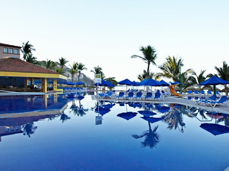 Hotel Barcel� Ixtapa