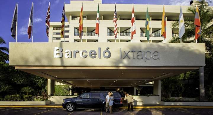 Hotel Barcel� Ixtapa