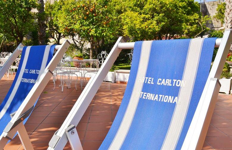 Hotel Carlton International