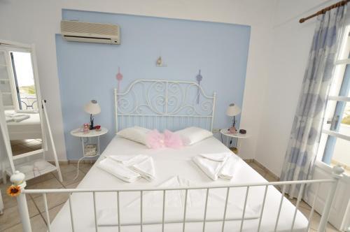 Manos Apartments