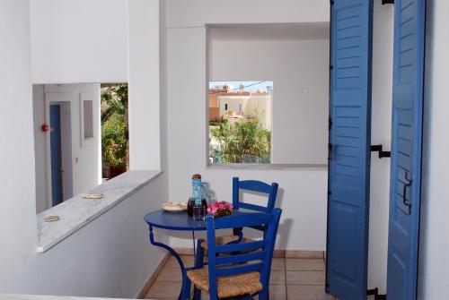 Manos Apartments