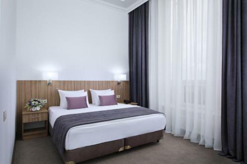 Hotel Orlinye Skaly