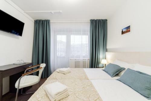 Simple Bon Voyage Hotel