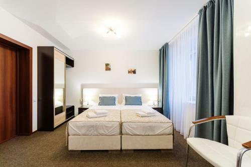 Simple Bon Voyage Hotel