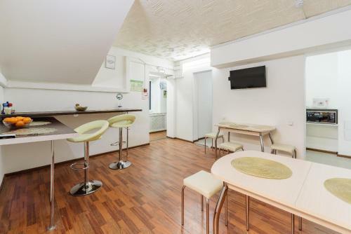 Simple Bon Voyage Hotel