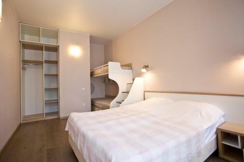 Cameo Apartments