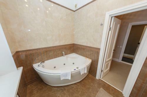Sarov Hotel