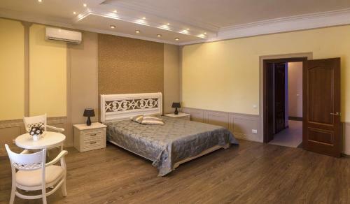 Hotel Saint Lake (? ??????? ?????)