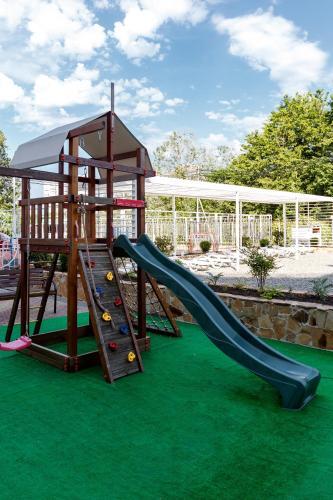 Hotel Garden Hills 3*