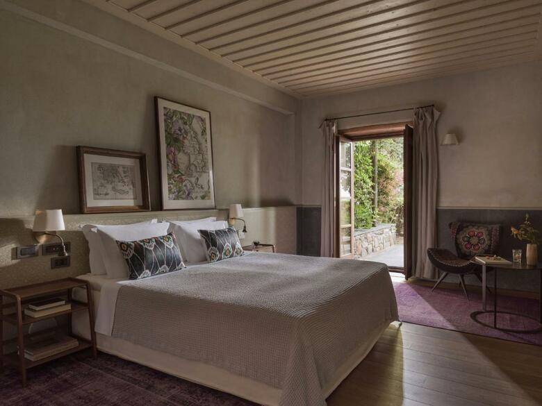 Kinsterna Hotel & Spa