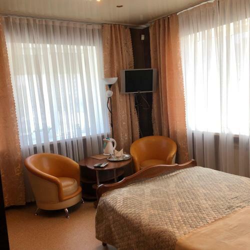 Parallel Hotel