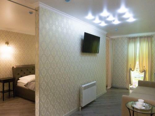 Hotel ?????-????? Silver
