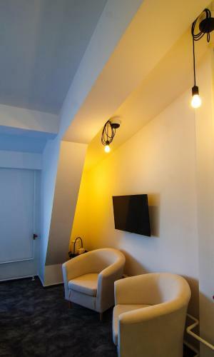 Moment Hotel