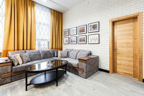 Key Hotel