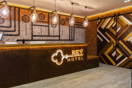 Key Hotel