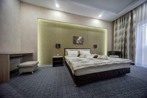 Premier Hotel
