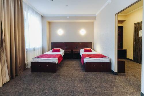 Red River Hotel
