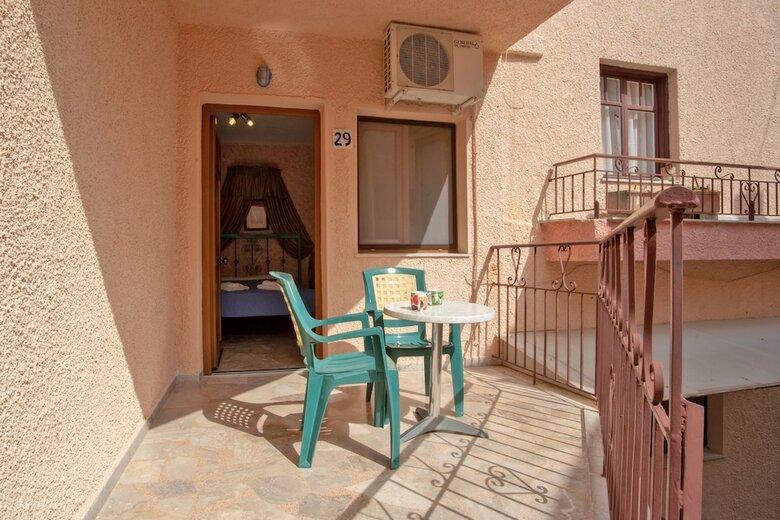 Kleoni Club Apartments