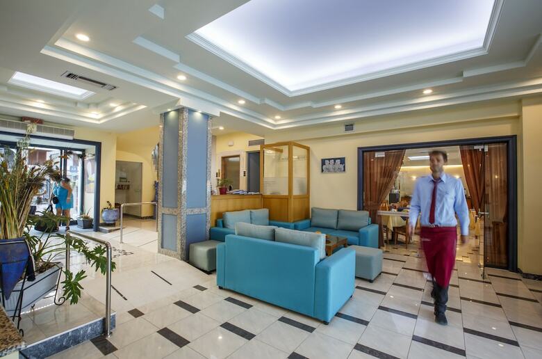 Hotel Tolo