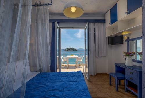 Hostal Nelly's Hotel Apartments