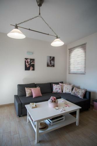 Villa Velanidia Apartments