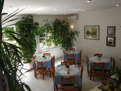 Heracles Hotel