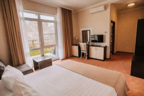 Hotel Golden Hills