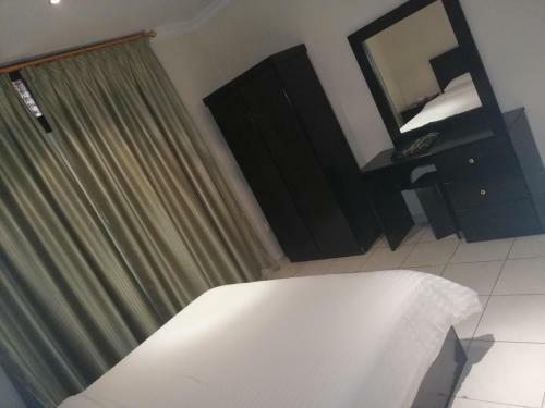 Al Aziziyah Hotel And Suites