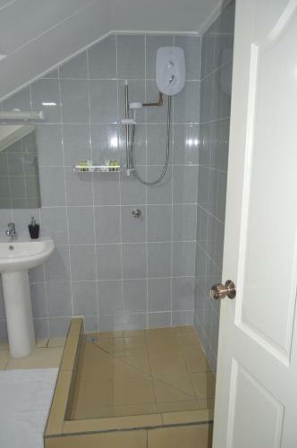 Hostal Chez Payet Airport Guesthouse