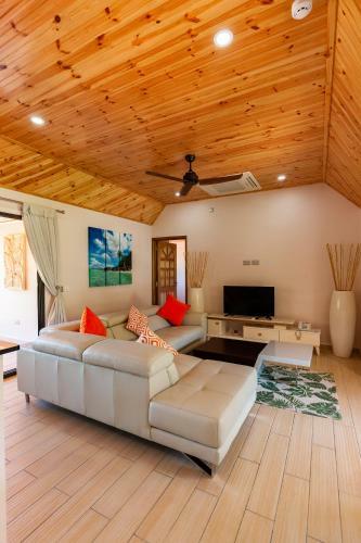 Casa de Leela Luxury Apartments