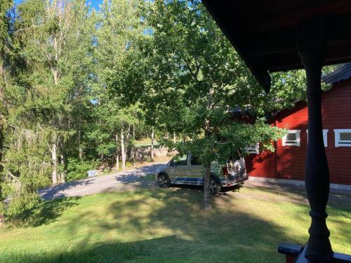 L�ngsj�n Stugor & Camping
