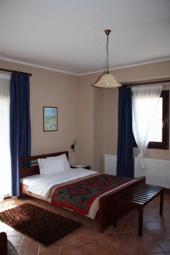 Hotel Monopati E6