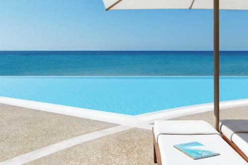 Sani Beach Hotel & Spa