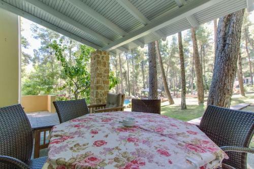 Stamatiadis Sani Cape Villas
