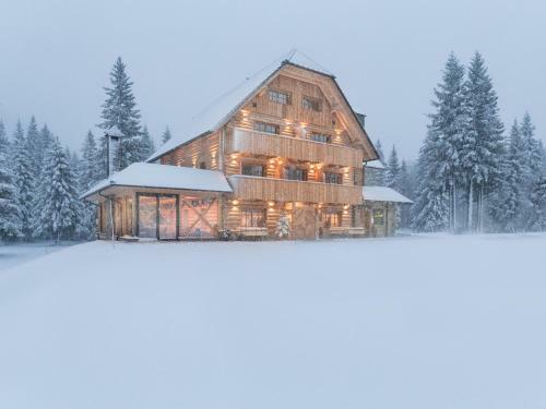 Hotel Guesthouse Lajnar