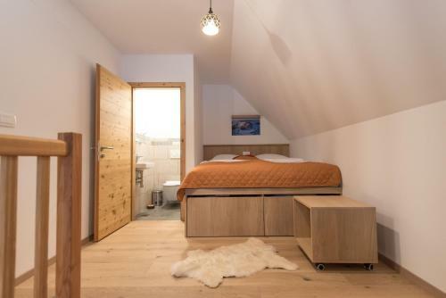 Hotel Guesthouse Lajnar