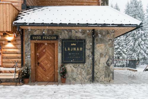Hotel Guesthouse Lajnar