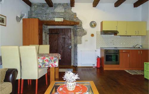 One-bedroom Apartment In Dutovlje
