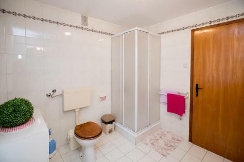Hostal Apartment And Rooms Odar