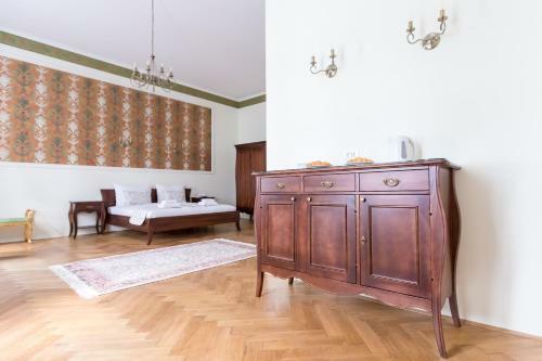 Barbo Palace Apartments And Rooms