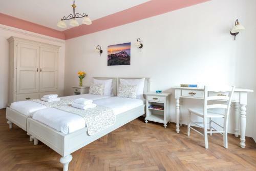 Barbo Palace Apartments And Rooms