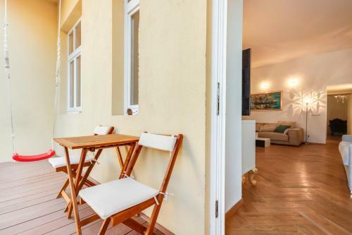 Central And Luxurious Beethovnova Apartment
