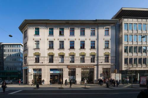 Fine Two Bedroom Trdinova Apartment