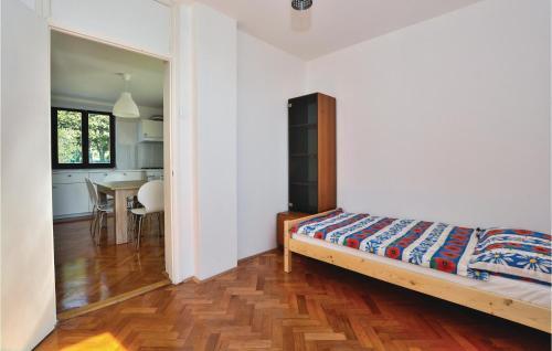 Three-bedroom Apartment In Piran