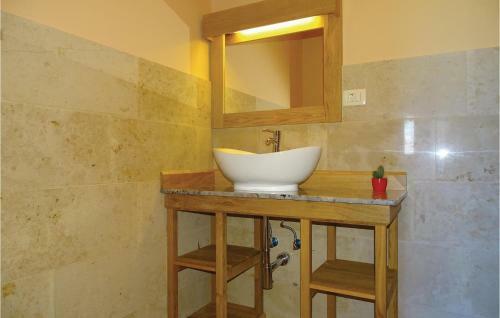 Two-bedroom Apartment In Pomjan