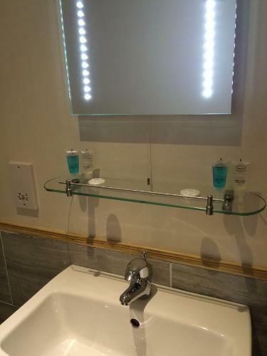Hostal Aviedale Suite