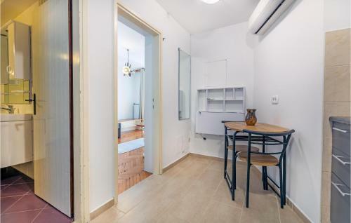 Nice Apartment In Lucija With 1 Bedrooms