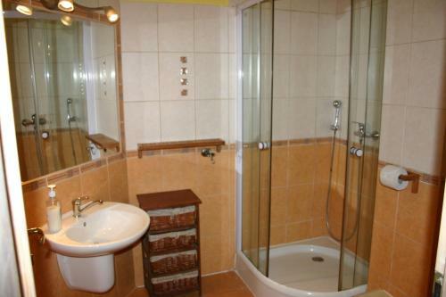 Hostal Penzion Via Mara