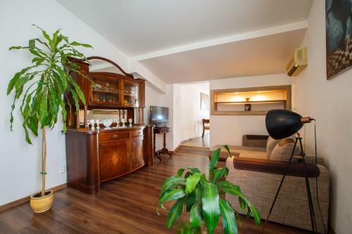 Hostal Penzi�n A Re?taur�cia Artin