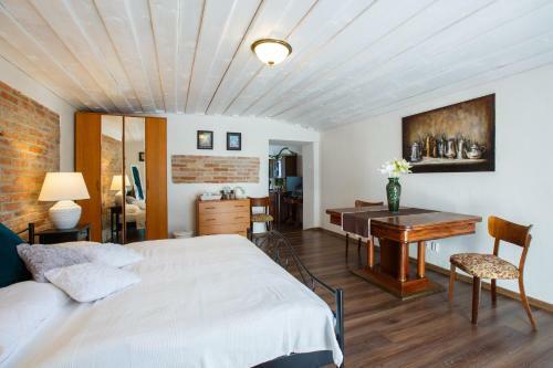 Hostal Penzi�n A Re?taur�cia Artin